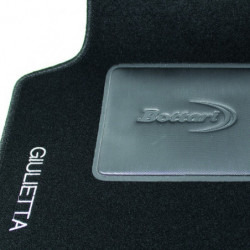 Set tappeti auto su misura in moquette per Alfa Romeo Modello Giulietta.
