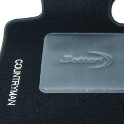 Set tappeti auto su misura in moquette per MINI Countryman produzione dal 2004 al 2016.