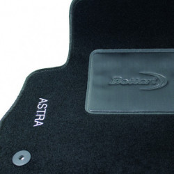 Set tappeti auto su misura in moquette per Opel Modello Astra dal 2009 al 2015.