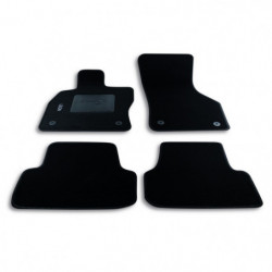 Set tappeti auto su misura in moquette per Seat Modello Leon produzione dal 2013 ad oggi.